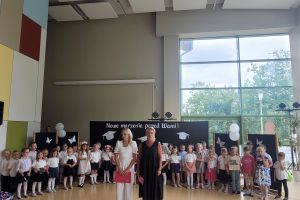 Pożegnanie przez młodsze grupy