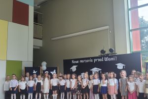 Pożegnanie przez młodsze grupy
