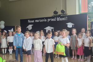 Pożegnanie przez młodsze grupy