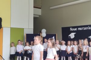 Pożegnanie przez młodsze grupy