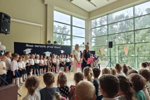 Pożegnanie starszaków z grupy "Sówki" i "Wiewiórki"