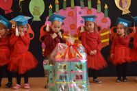 8 Urodziny Przedszkola oraz Pasowanie Biedronek na Przedszkolaka