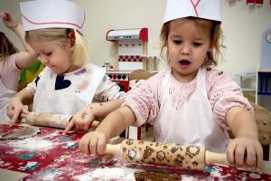 pieczemy świąteczne pierniczki