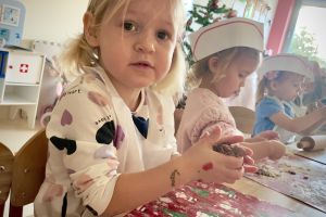 pieczemy świąteczne pierniczki