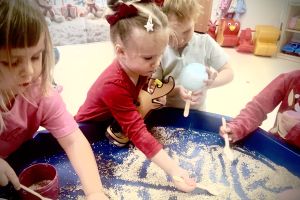 świąteczne zabawy sensoplastyczne