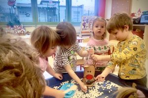 świąteczne zabawy sensoplastyczne