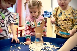 świąteczne zabawy sensoplastyczne