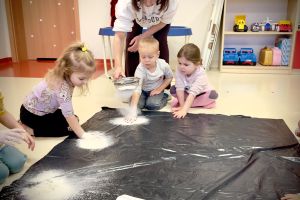 Zimowe zabawy sensoplastyczne