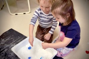 Zimowe zabawy sensoplastyczne