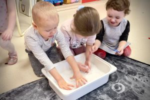 Zimowe zabawy sensoplastyczne