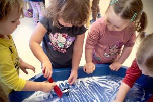 Zimowe zabawy sensoplastyczne