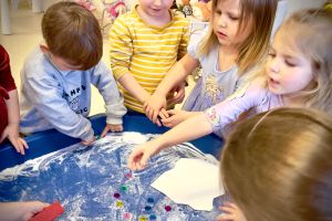 Zimowe zabawy sensoplastyczne