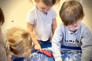 Zimowe zabawy sensoplastyczne