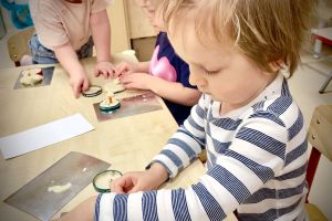 Zimowe zabawy sensoplastyczne