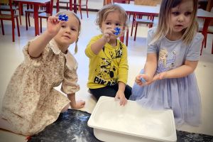 Zimowe zabawy sensoplastyczne