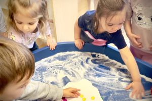 Zimowe zabawy sensoplastyczne