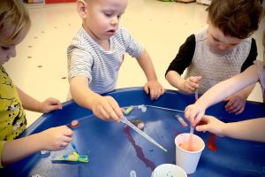 Zimowe zabawy sensoplastyczne