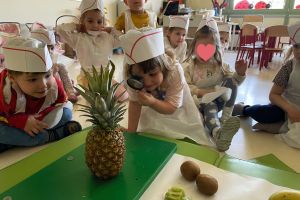 Robimy sałatkę z owoców egzotycznych