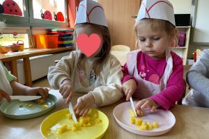 Robimy sałatkę z owoców egzotycznych