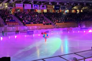 pokaz rewii na lodzie