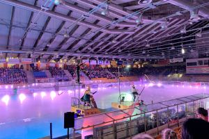 pokaz rewii na lodzie