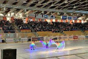 pokaz rewii na lodzie