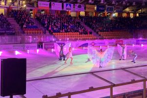 pokaz rewii na lodzie