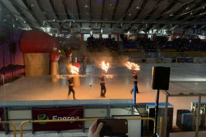 pokaz rewii na lodzie