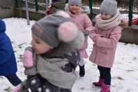 Zabawy zimowe na śniegu