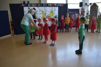 Przedszkolny Przegląd Piosenki "Od gruszki do pietruszki"