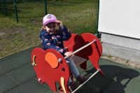 Wiosenne zabawy na placu zabaw