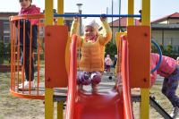 Wiosenne zabawy na placu zabaw