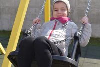 Wiosenne zabawy na placu zabaw