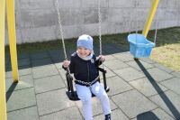 Wiosenne zabawy na placu zabaw