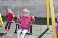 Wiosenne zabawy na placu zabaw