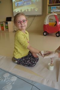 Nasza flaga- praca plastyczna