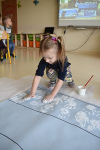 Nasza flaga- praca plastyczna