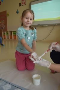 Nasza flaga- praca plastyczna