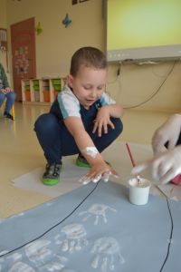 Nasza flaga- praca plastyczna