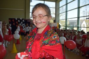 pokaz mody patriotycznej