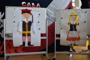 pokaz mody patriotycznej