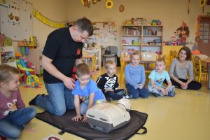 zajęcia edukacyjne z ratownikiem medycznym