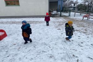 zabawy w śniegu