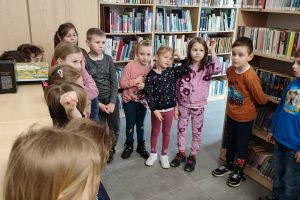 wizyta w Gminnej Bibliotece Publicznej w Małej Nieszawce