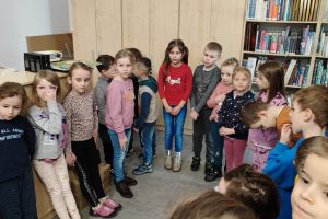 wizyta w Gminnej Bibliotece Publicznej w Małej Nieszawce