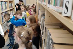wizyta w Gminnej Bibliotece Publicznej w Małej Nieszawce