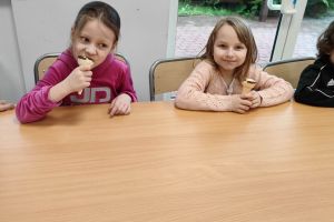 wizyta w Gminnej Bibliotece Publicznej w Małej Nieszawce