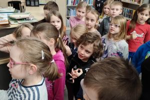 wizyta w Gminnej Bibliotece Publicznej w Małej Nieszawce