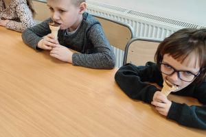 wizyta w Gminnej Bibliotece Publicznej w Małej Nieszawce