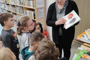 wizyta w Gminnej Bibliotece Publicznej w Małej Nieszawce